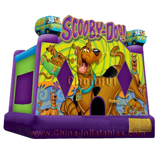 inflatable Scooby Doo bouncy castle